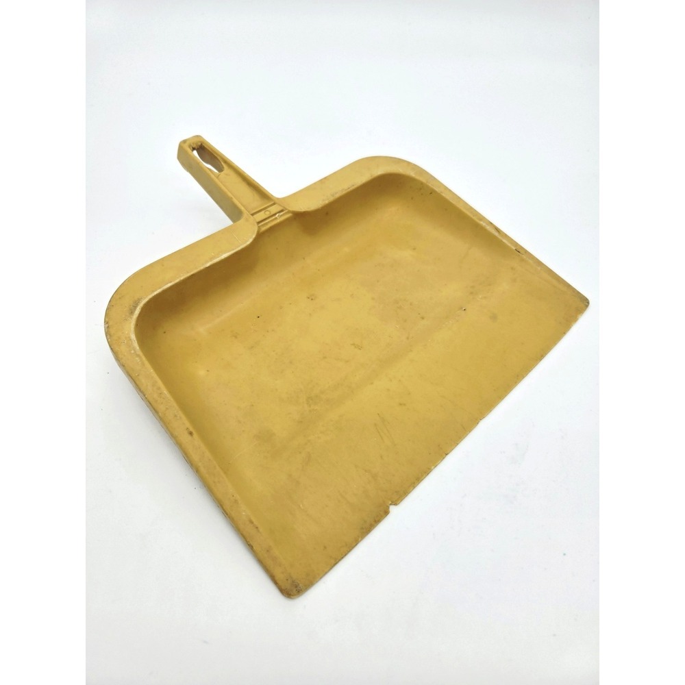 Rubbermaid DUSTPAN Dust Pan Heavy Rubber Harvest Gold Yellow Vintage Poor Cond